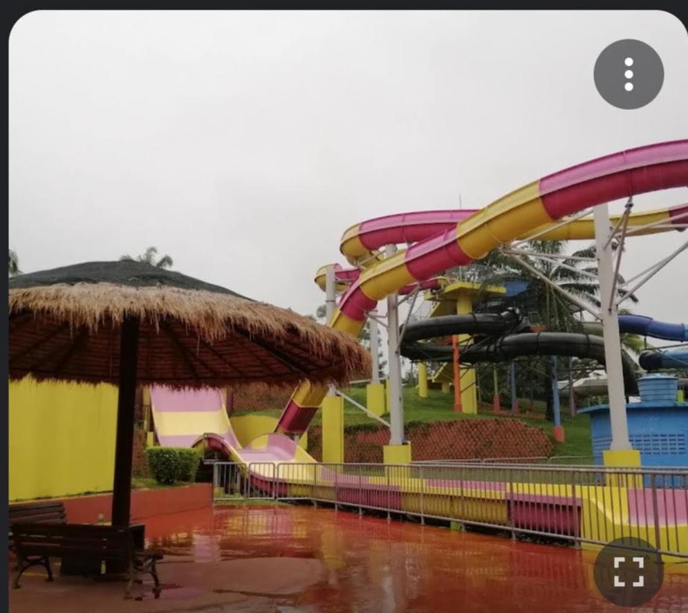 Rosnah Holiday home Kampong Ayer Resam